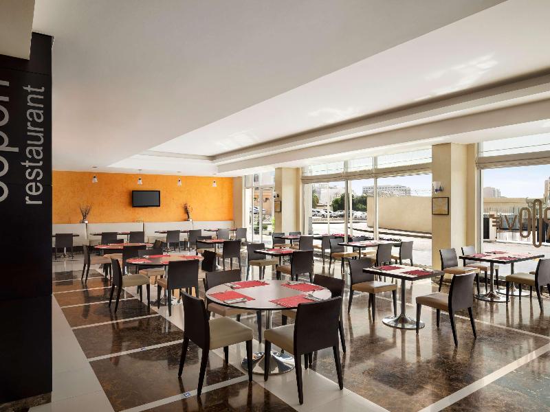 Ibis Muscat image