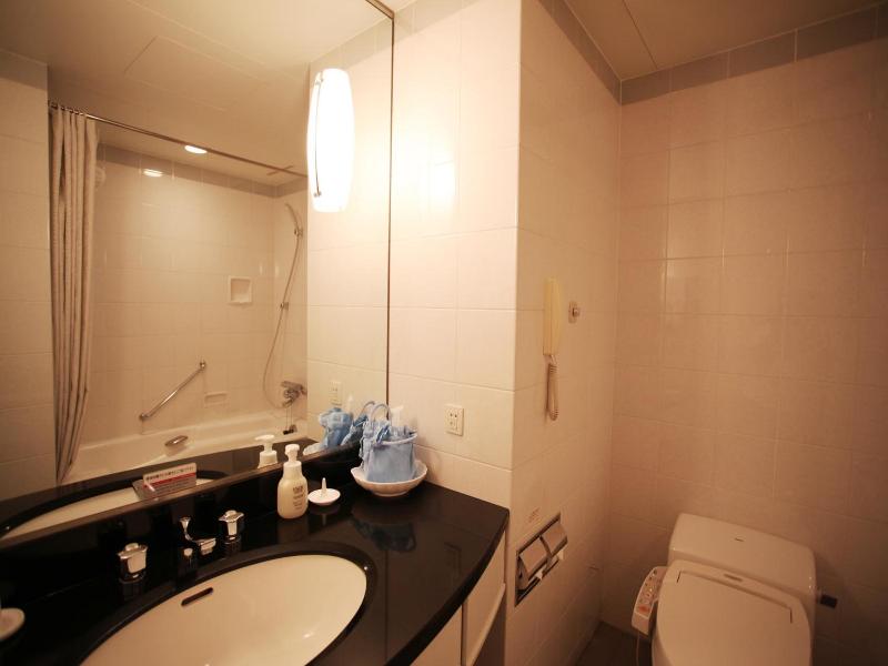 JR Hotel Clement Takamatsu image