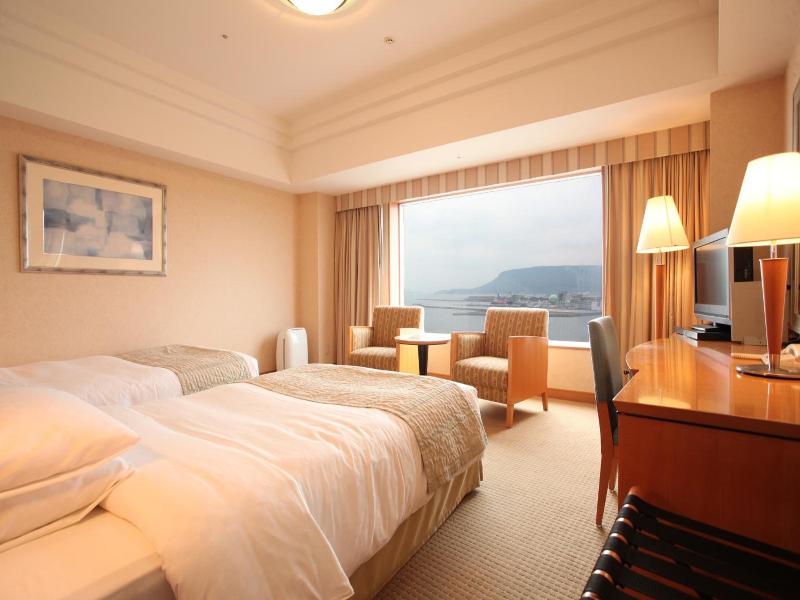 JR Hotel Clement Takamatsu image