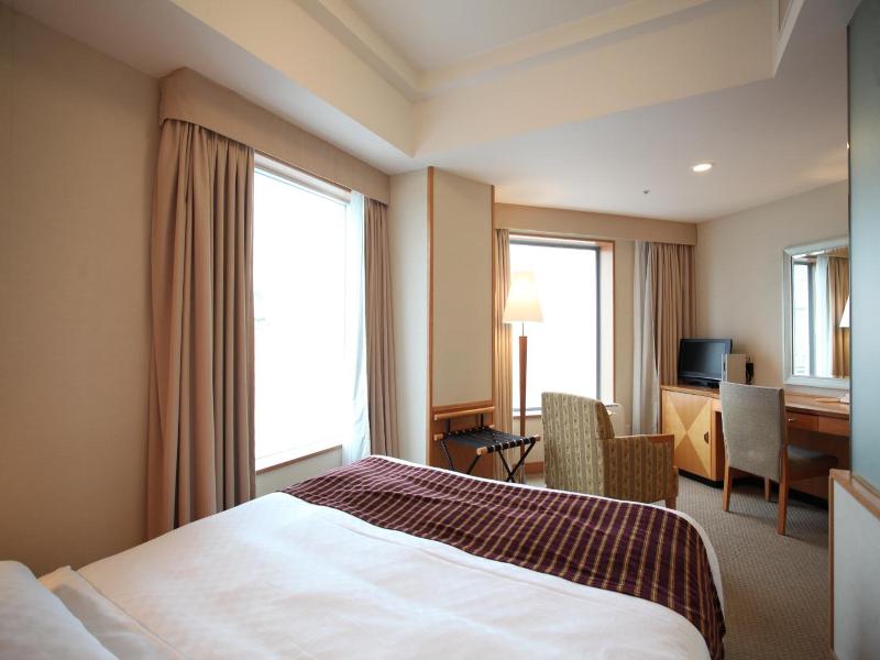 JR Hotel Clement Takamatsu image