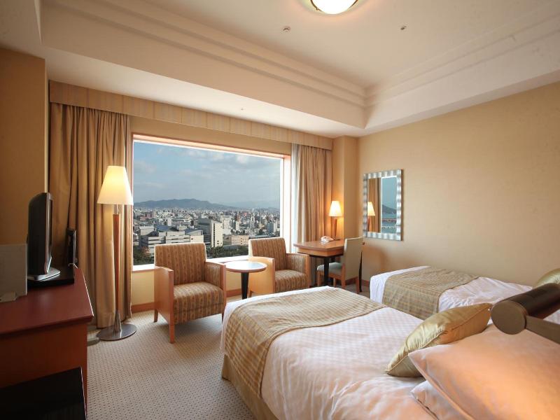 JR Hotel Clement Takamatsu image