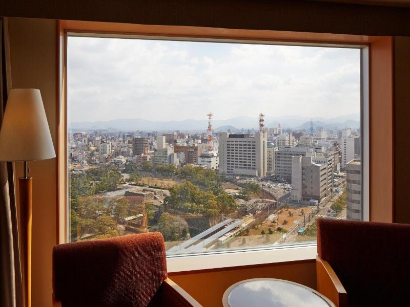 JR Hotel Clement Takamatsu image