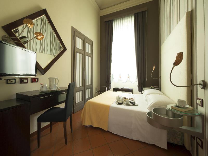 De La Pace, Sure Hotel Collection by Best Western image