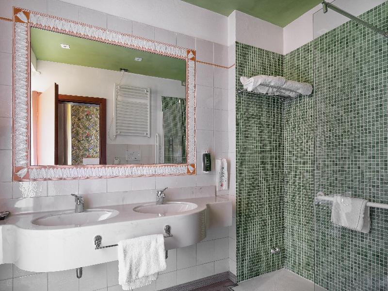 De La Pace, Sure Hotel Collection by Best Western image