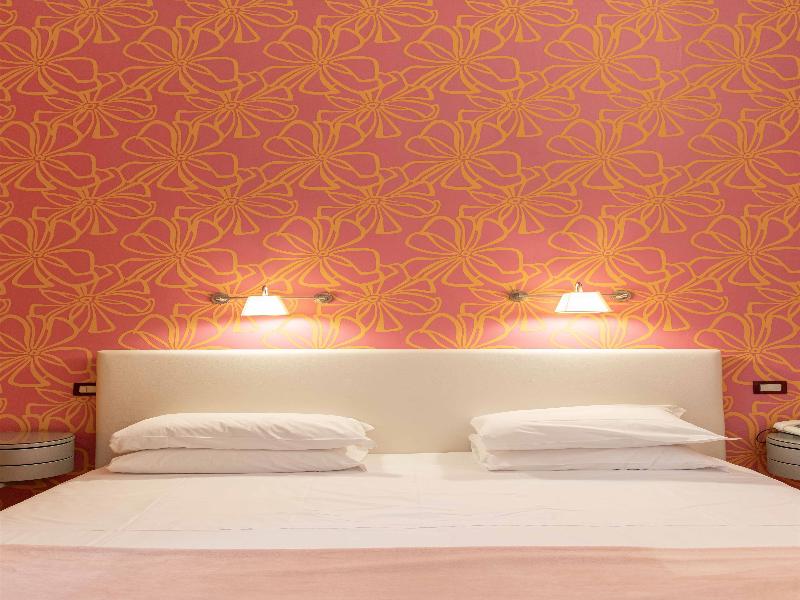 De La Pace, Sure Hotel Collection by Best Western image