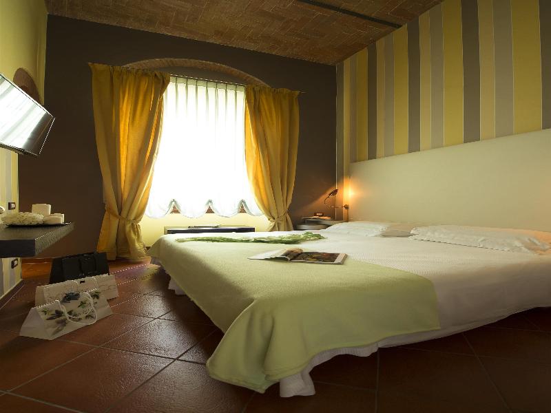 De La Pace, Sure Hotel Collection by Best Western image