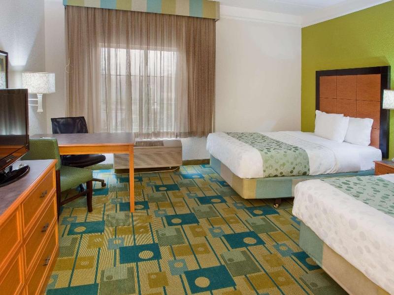 La Quinta Inn & Suites Greenville Haywood image