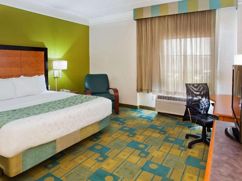 La Quinta Inn & Suites Greenville Haywood image