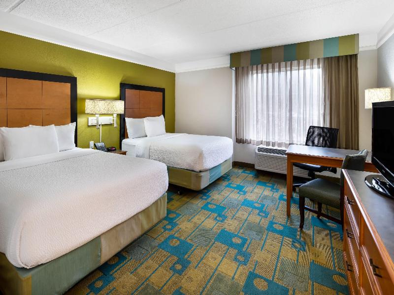 La Quinta Inn & Suites Greenville Haywood image