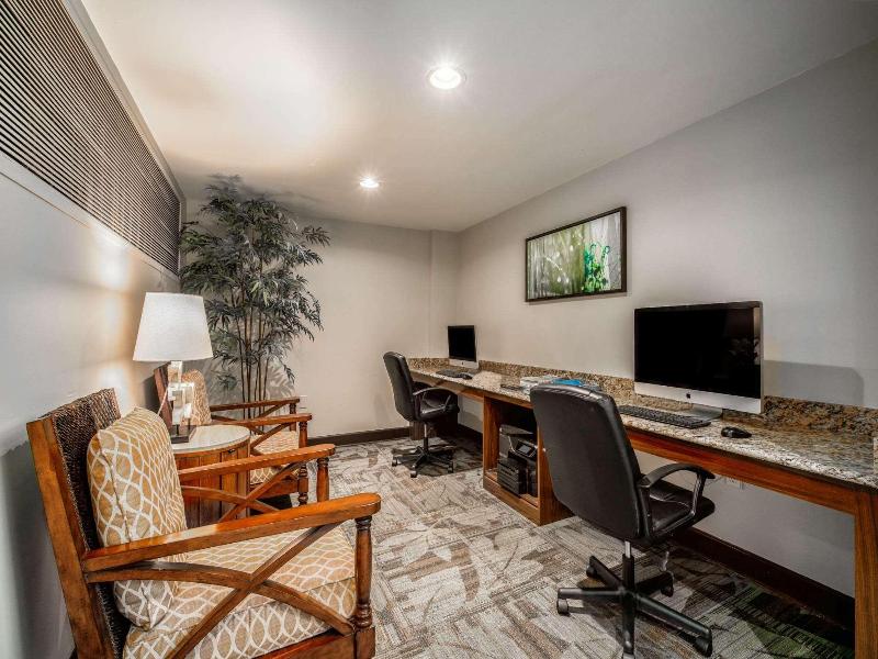 La Quinta Inn & Suites by Wyndham Cocoa Beach image