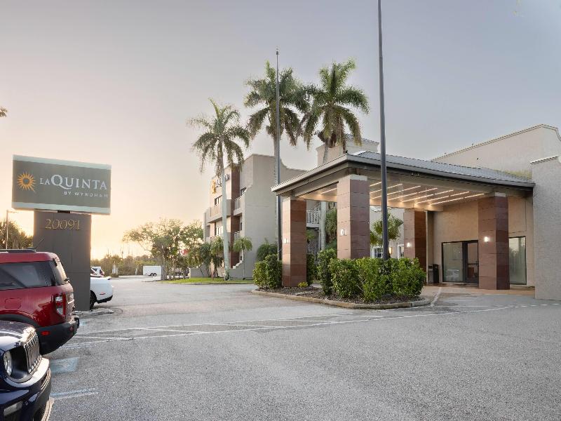 La Quinta Inn & Suites Fort Myers image