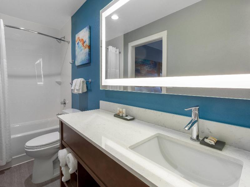 La Quinta Inn & Suites Fort Myers image