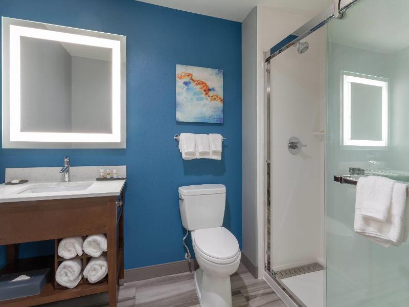 La Quinta Inn & Suites Fort Myers image