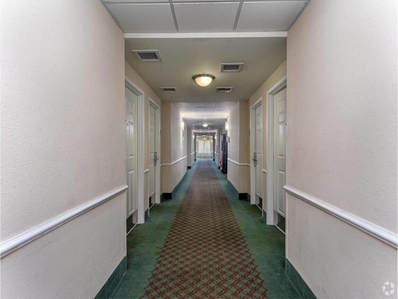 La Quinta Inn & Suites Fort Myers Airport image