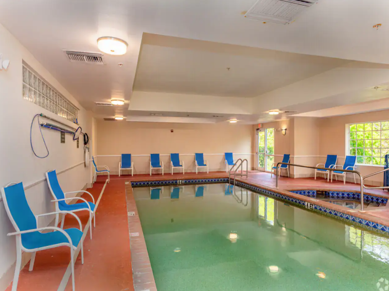 La Quinta Inn & Suites Fort Myers Airport image