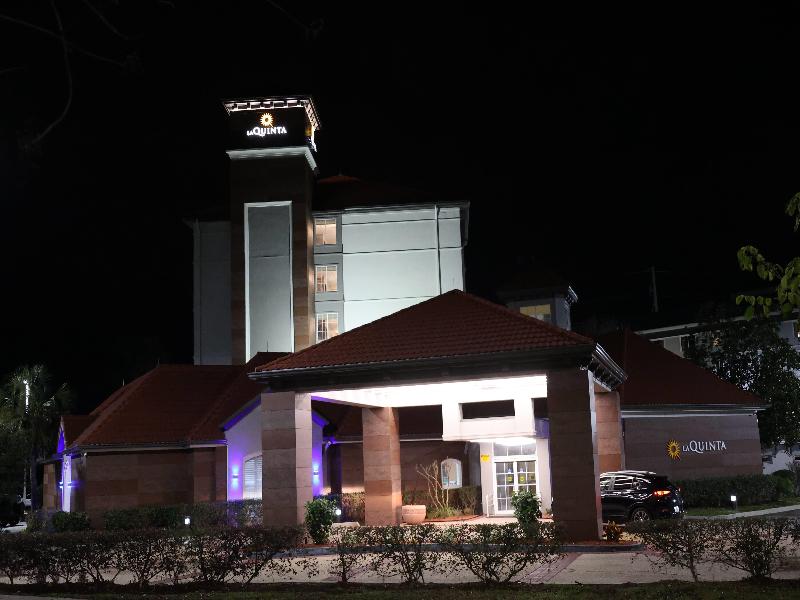 La Quinta Inn & Suites Ocala image