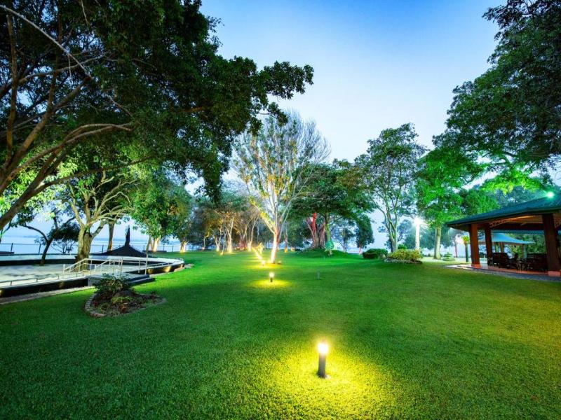 Hotel Sudu Araliya image