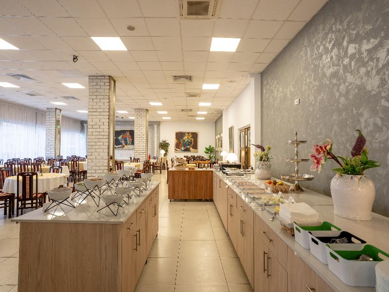 HOTEL SLAVIJA image