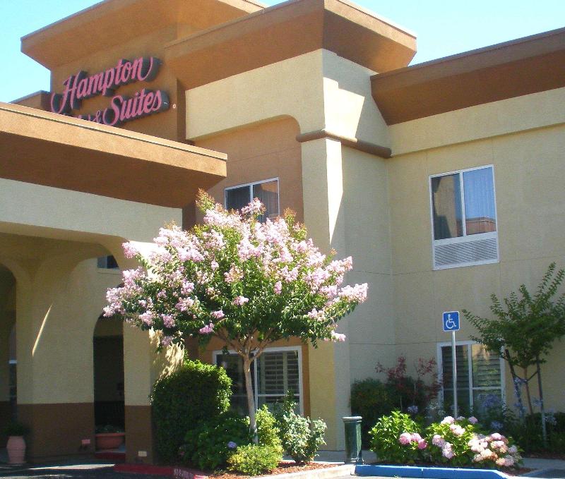 Hampton Inn and Suites CAL Expo