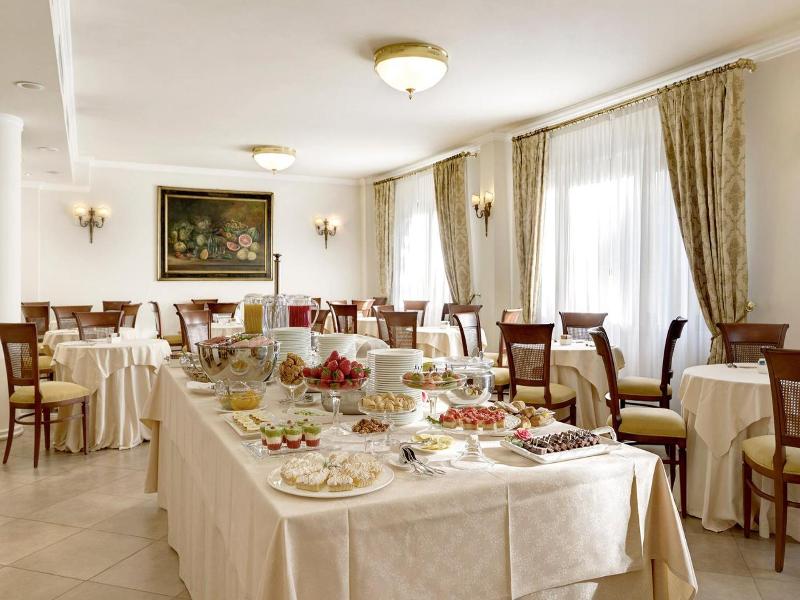 Villa Cattani Stuart Hotel image