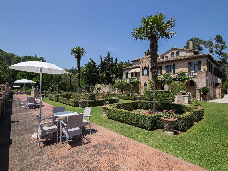 Villa Cattani Stuart Hotel image
