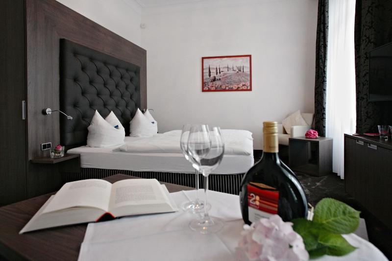 Badhotel image