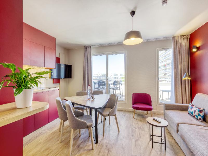Appart'City Confort Paris Clichy Mairie image