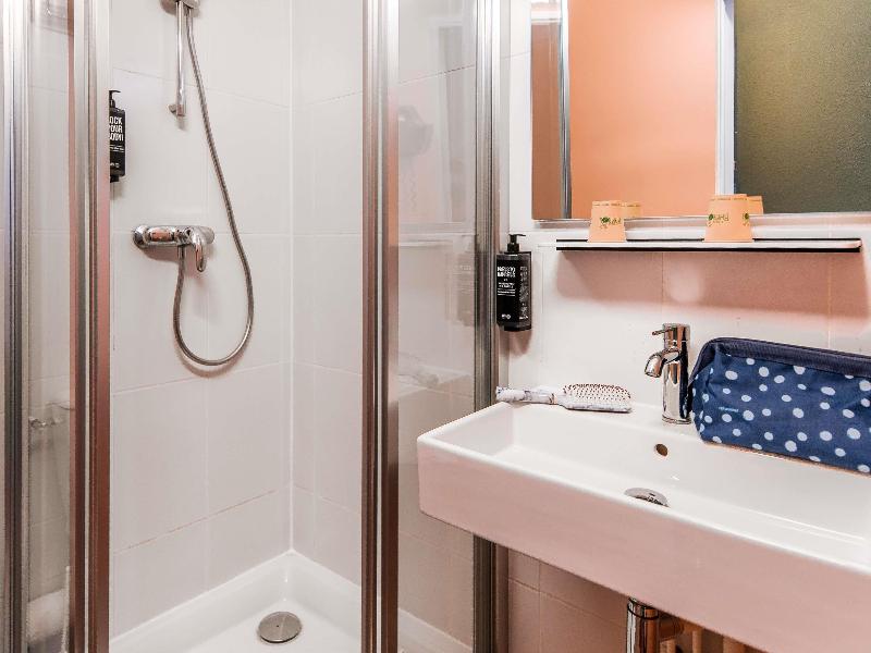 Ibis Styles Lyon Croix Rousse image