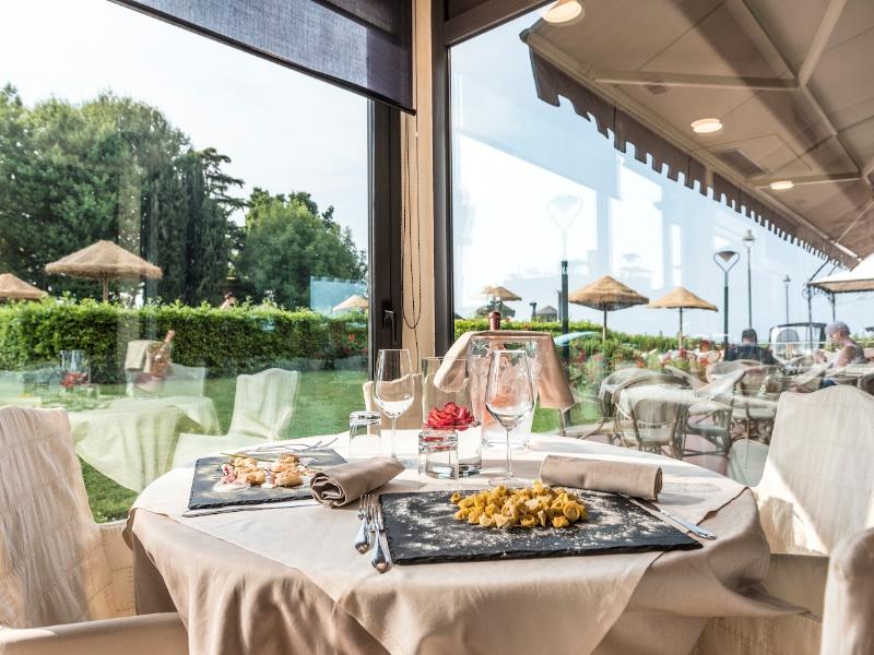 Yachting Hotel Mistral image