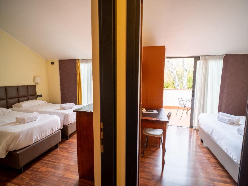 Yachting Hotel Mistral image