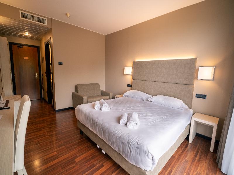 Yachting Hotel Mistral image