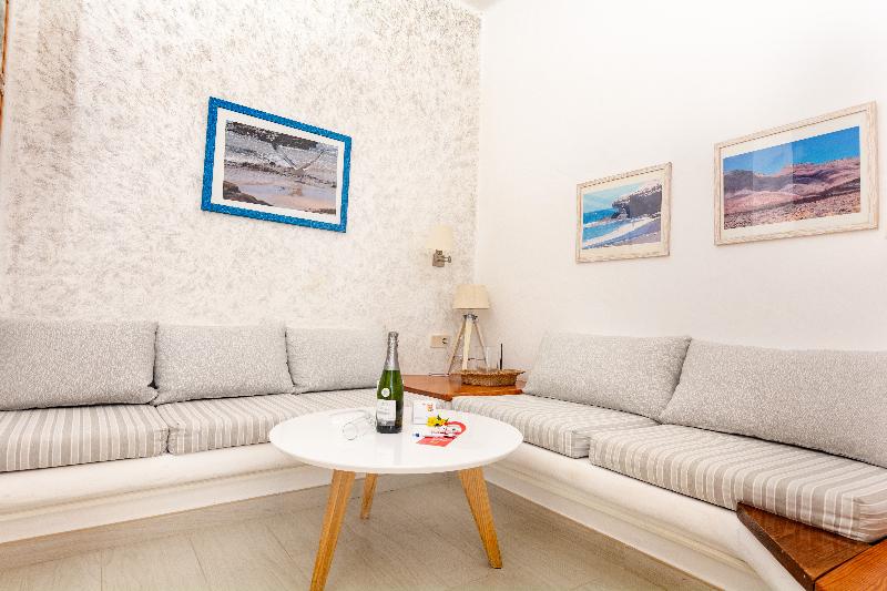 R2 Maryvent Beach Apartment image