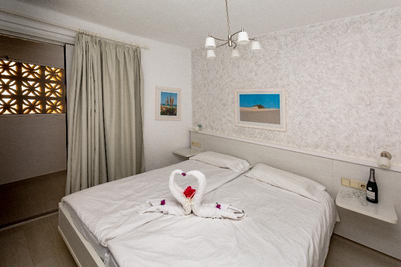 R2 Maryvent Beach Apartment image
