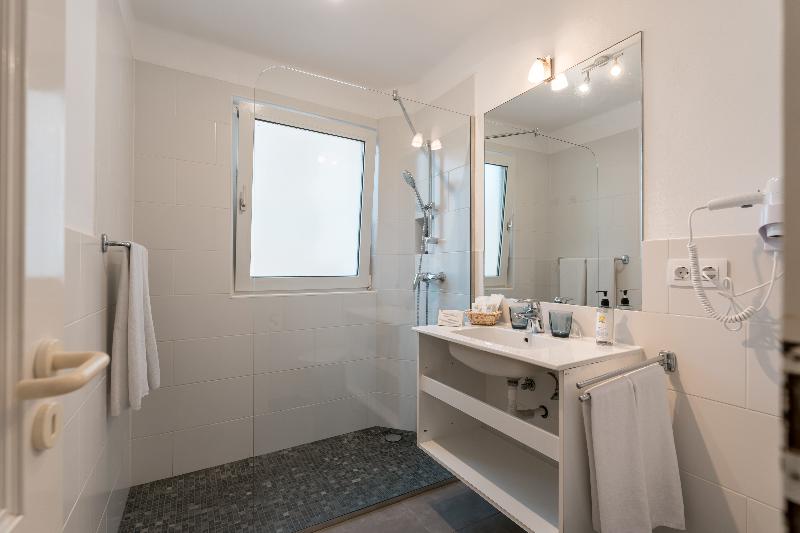 R2 Maryvent Beach Apartment image