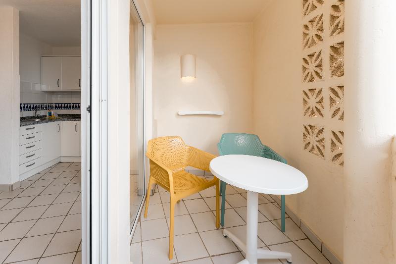 R2 Maryvent Beach Apartment image