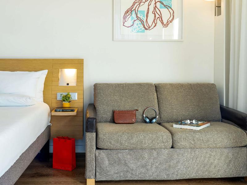 Novotel Barcelona City image