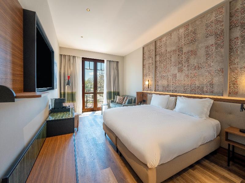 Picciolo Etna Golf Resort & Spa, Curio Collection image