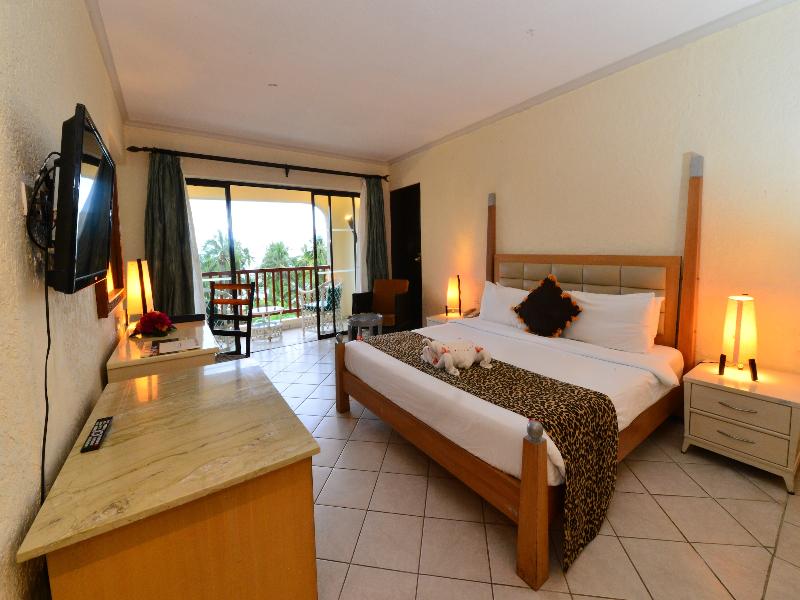 Diani Reef Beach Resort & Spa image