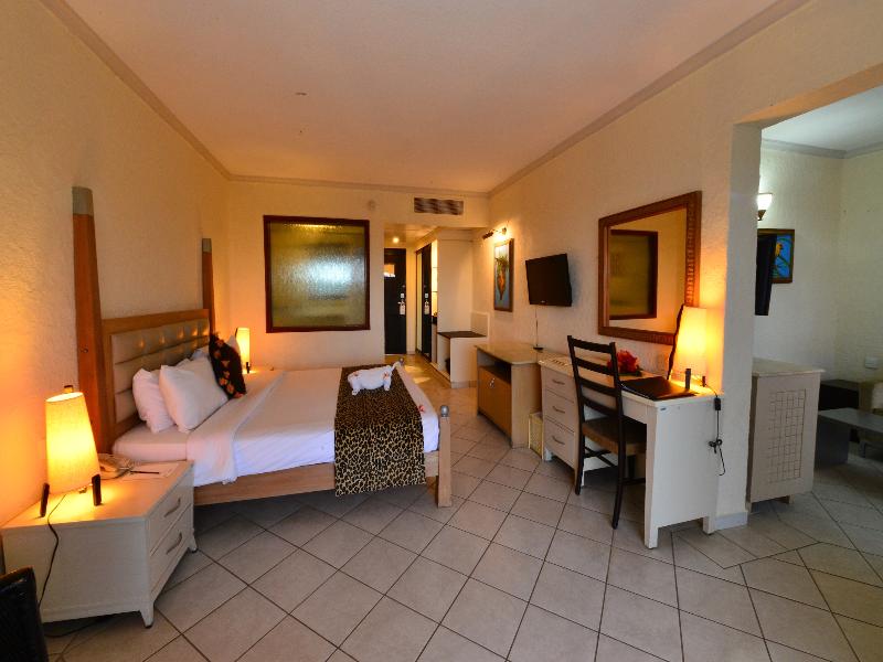 Diani Reef Beach Resort & Spa image