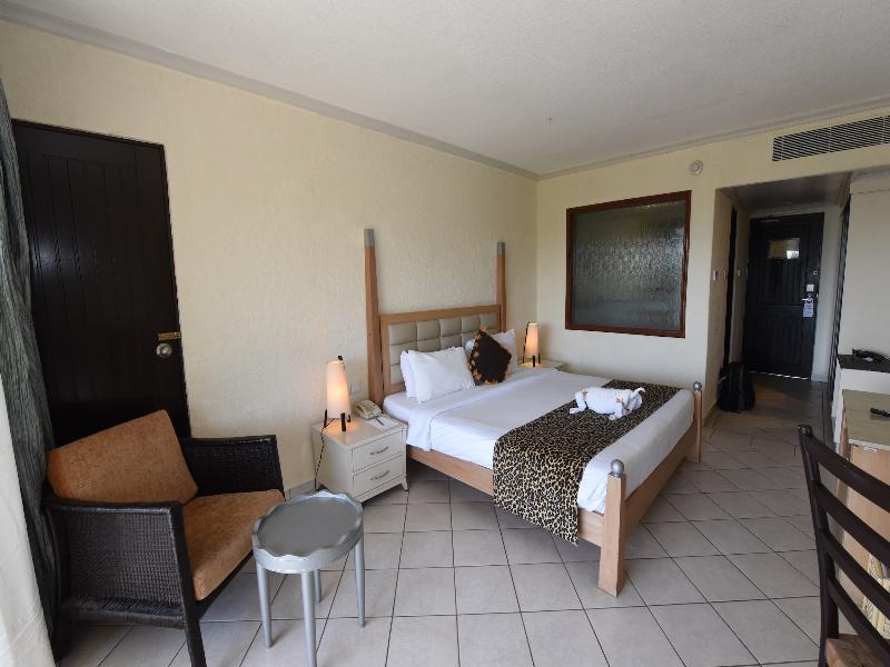 Diani Reef Beach Resort & Spa image