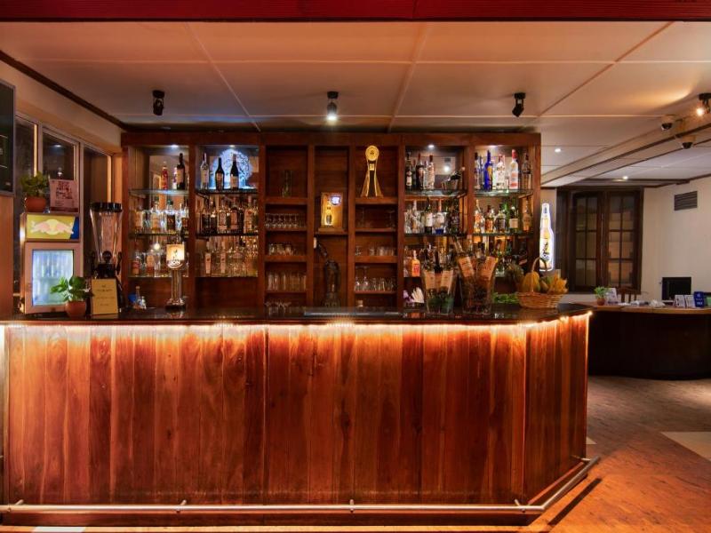 Oak Ray Colombo City Hotel image