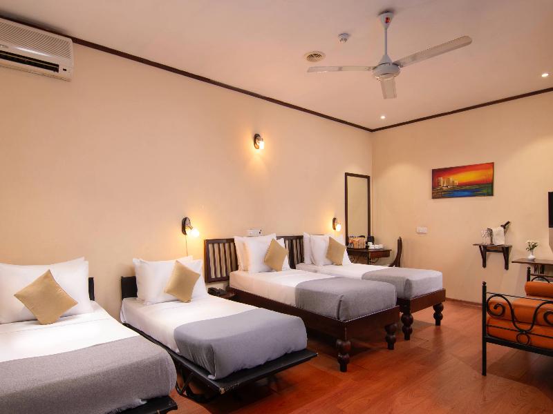 Oak Ray Colombo City Hotel image