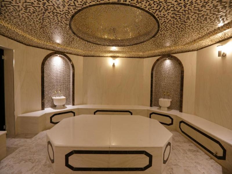 Days Hotel by Wyndham Baku image