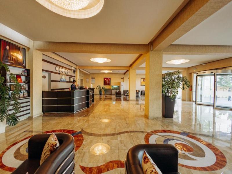 Days Hotel by Wyndham Baku image