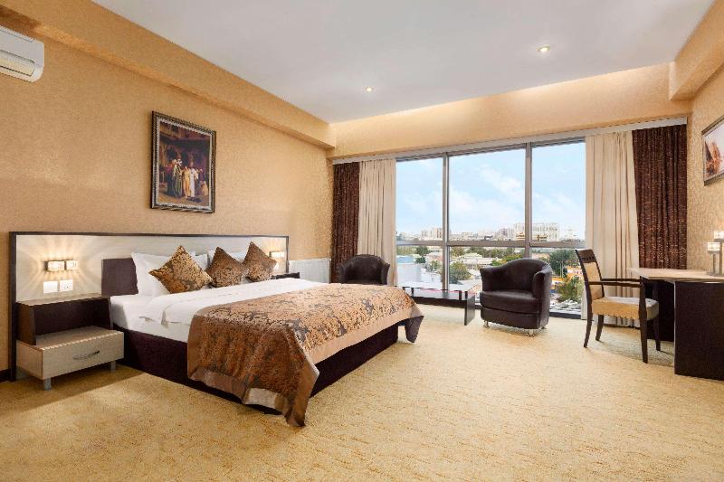 Days Hotel by Wyndham Baku image