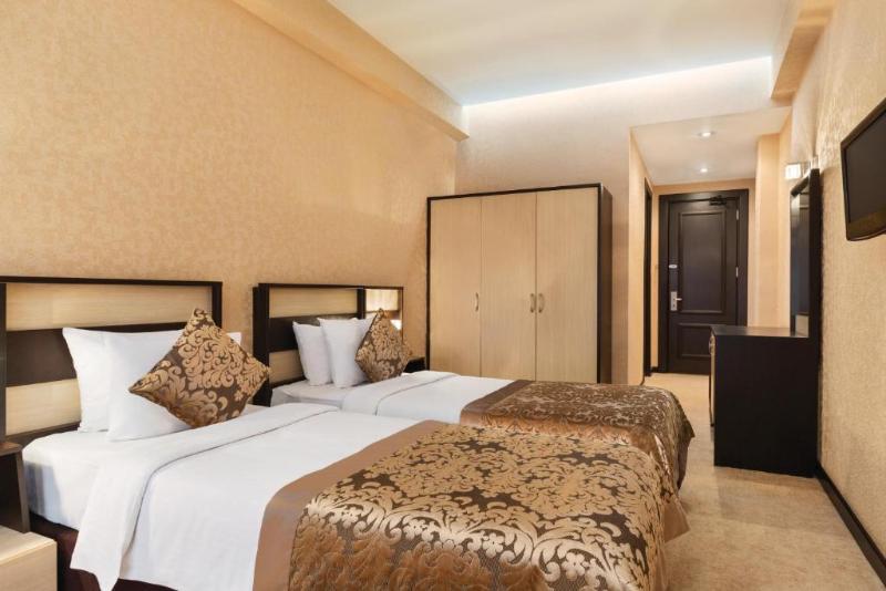 Days Hotel by Wyndham Baku image