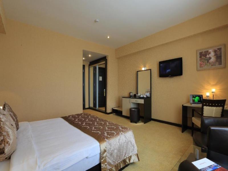 Days Hotel by Wyndham Baku image