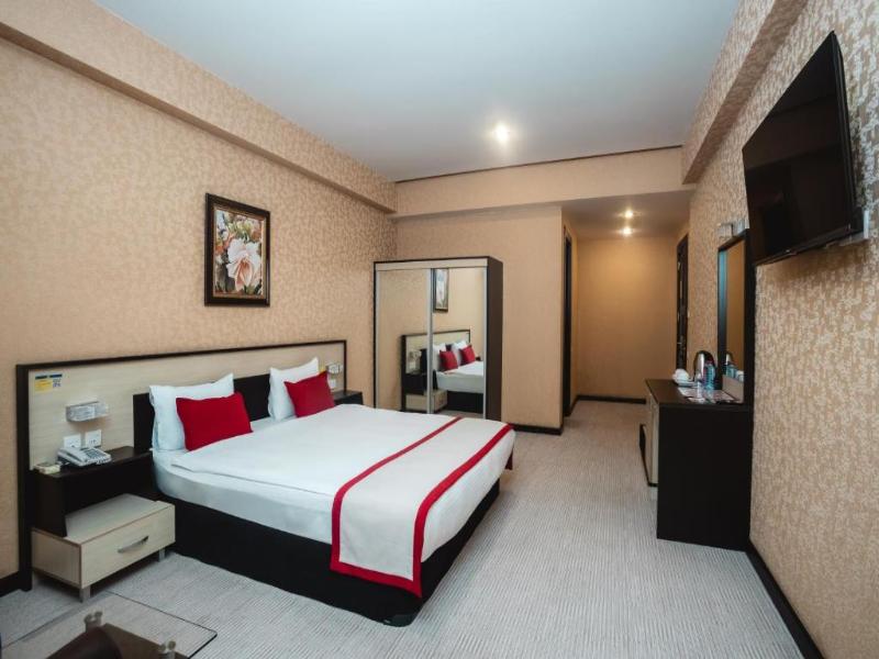 Days Hotel by Wyndham Baku image