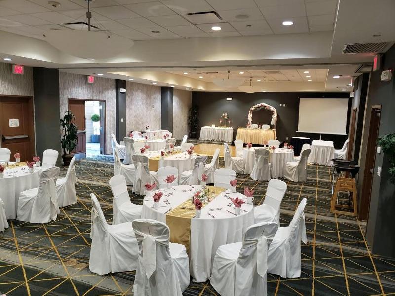 Holiday Inn and Suites Airport Holiday Inn and Suites Airport