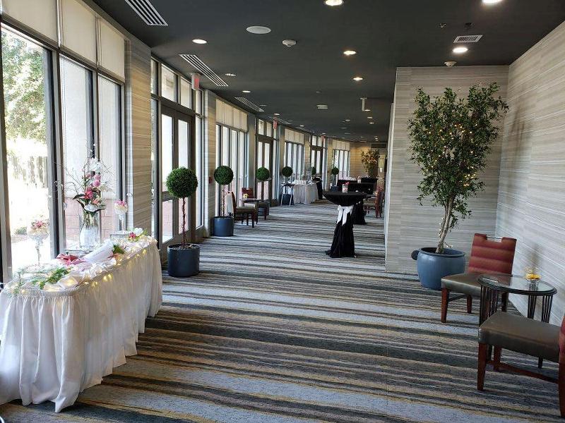 Holiday Inn and Suites Airport Holiday Inn and Suites Airport